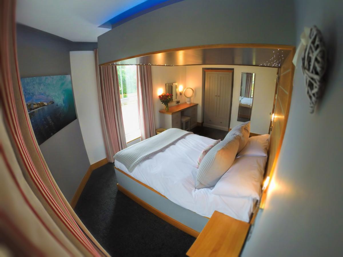 The Oceanic Luxury Aparthotel 法尔茅斯 外观 照片